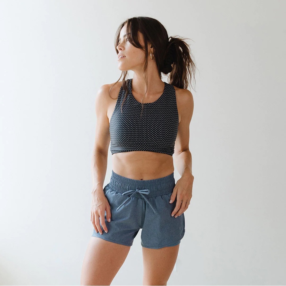 Albion lunge shorts in light chambray